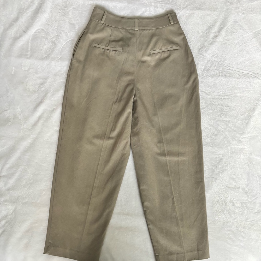 ZARA High Waisted Pleated Carrot Leg Cropped Trousers--NWT--S - Picture 6 of 16